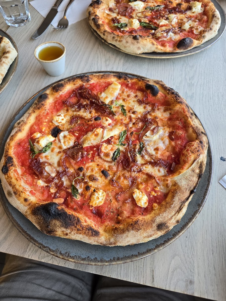 Lucy's Pizzeria-3
